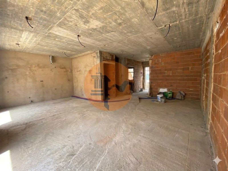 Property photo 3 of 32