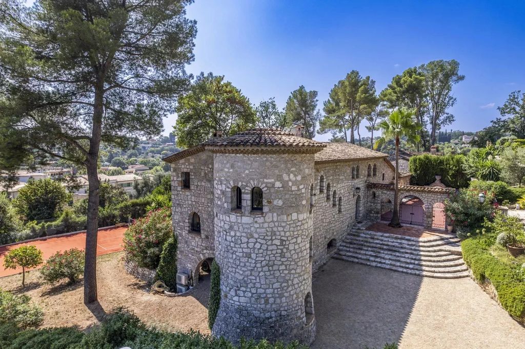 Property photo 3 of 15