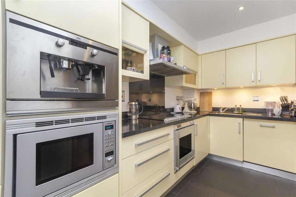 Property photo 3 of 6