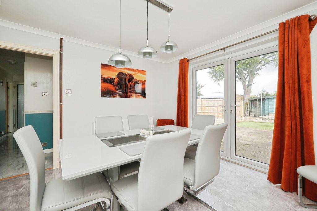 Property photo 3 of 30 Pbox-Img.Jpg