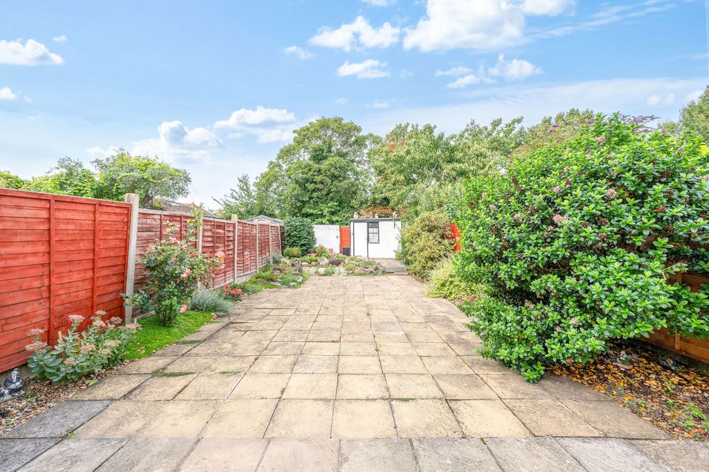 Property photo 3 of 17 Picture No. 15