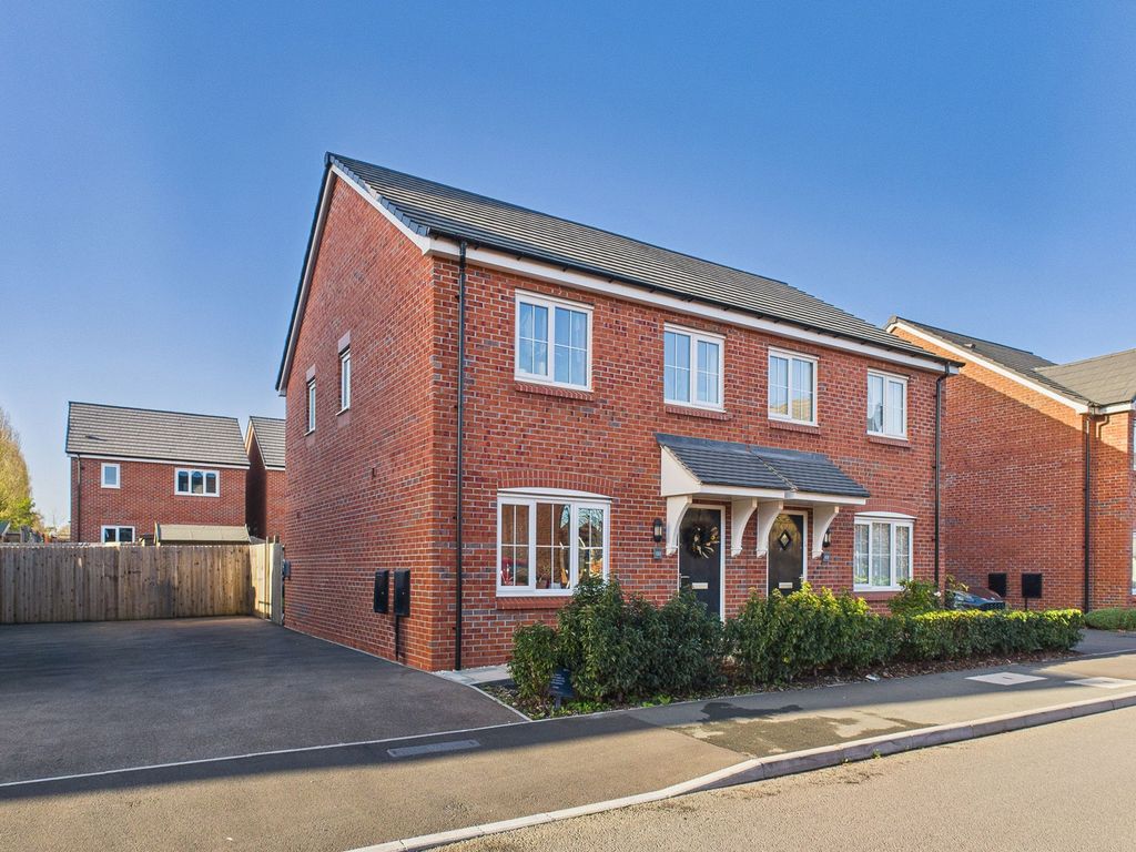 Property photo 1 of 17 Front