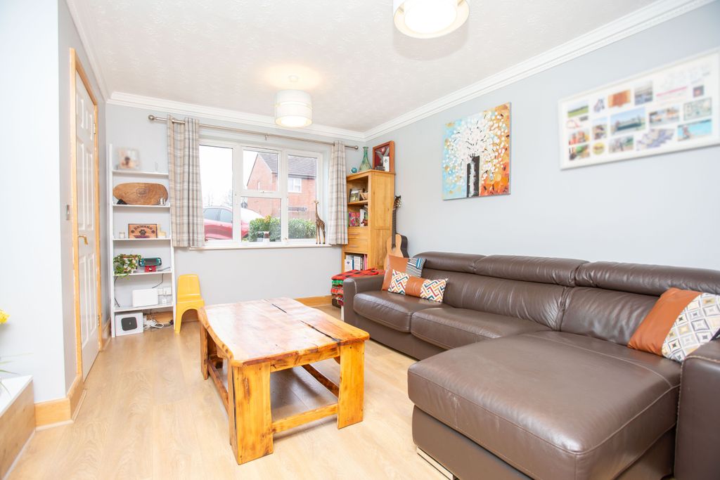 Property photo 3 of 17 B2