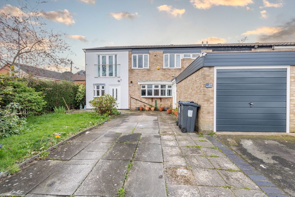 Property photo 1 of 16 Img_0971