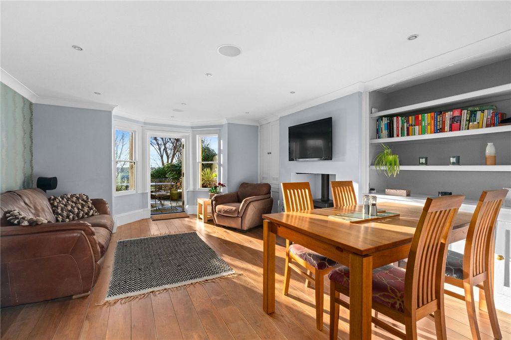 Property photo 3 of 23 Picture No. 10