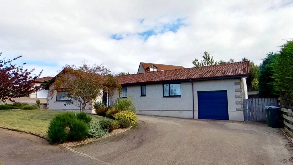 Property photo 1 of 35