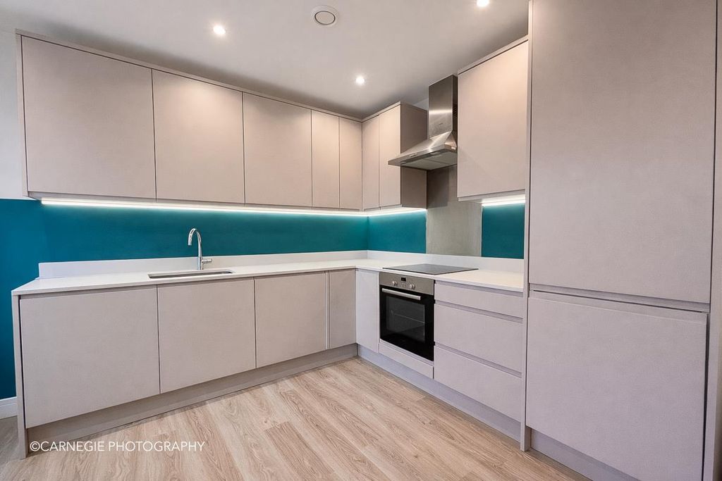 Property photo 3 of 18 Kitchen/Reception Room