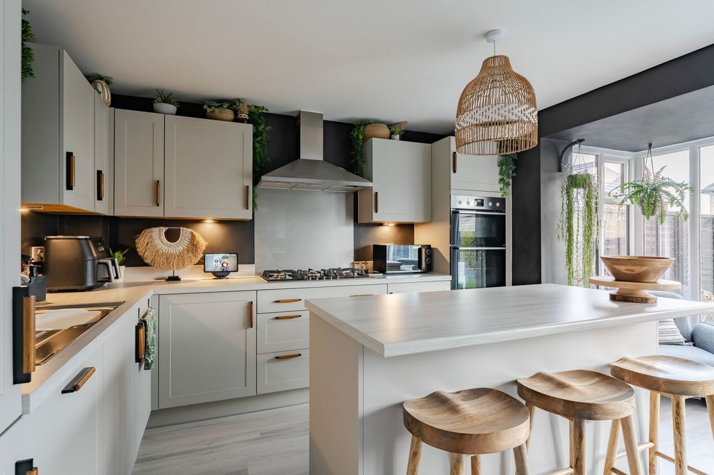 Property photo 2 of 26