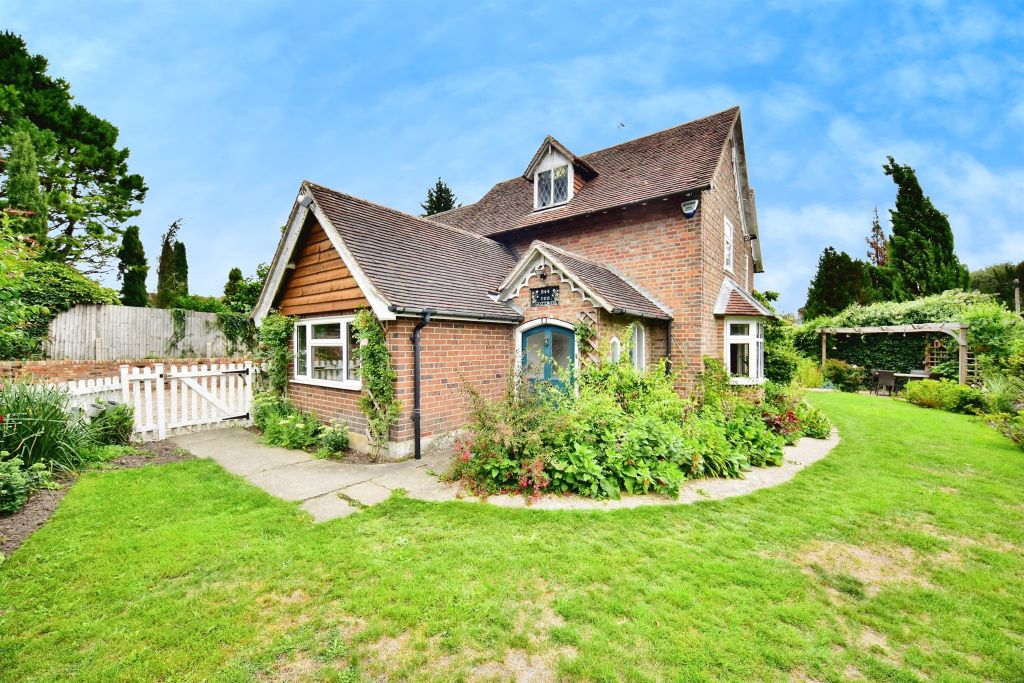 Property photo 1 of 17