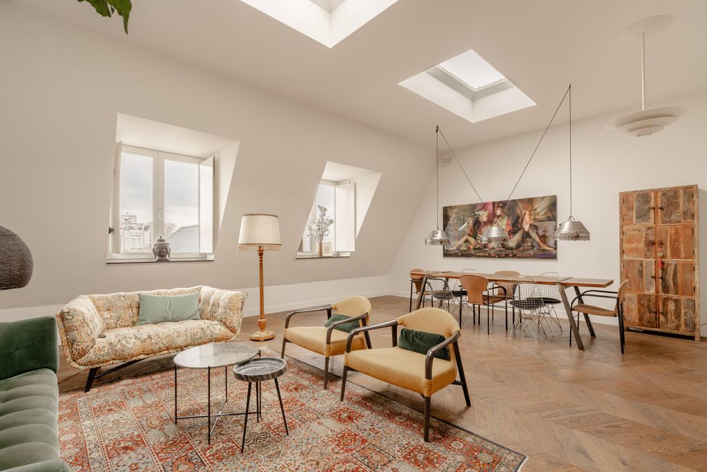 Property photo 2 of 37