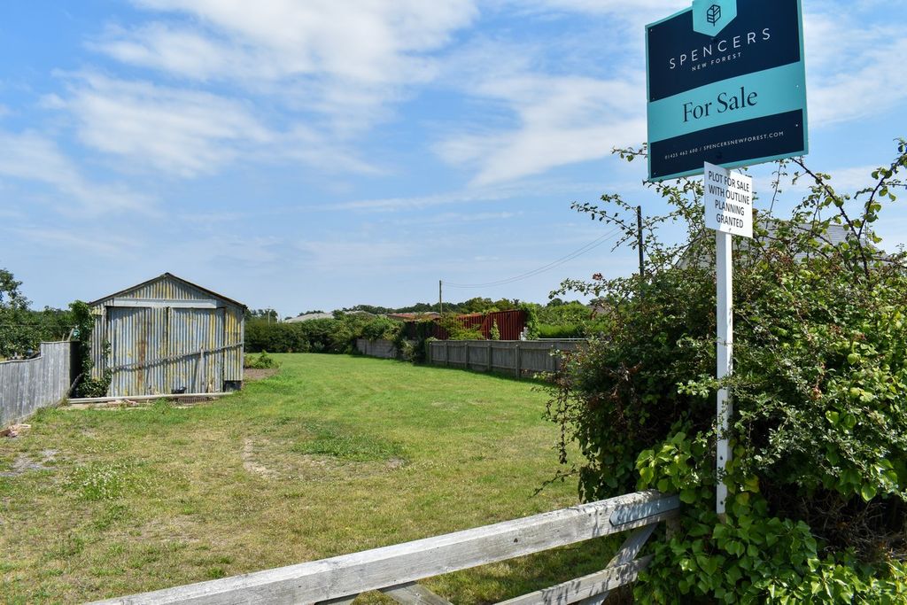 Property photo 2 of 5