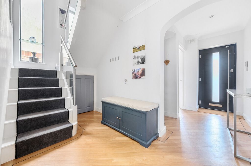 Property photo 2 of 17 1317306-26-6863E9...