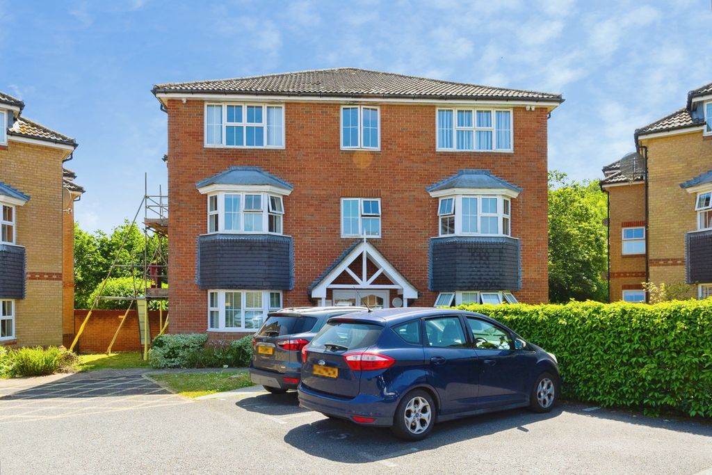 Property photo 1 of 18