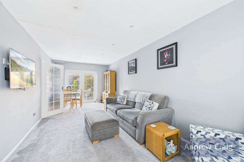 Property photo 2 of 7 Lounge/Diner