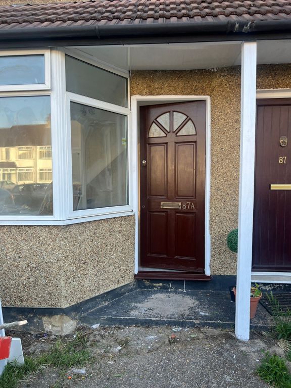 Property photo 1 of 10 2 Bedroom House To Rent