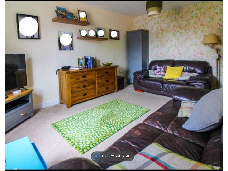 Property photo 3 of 12 Sitting Room