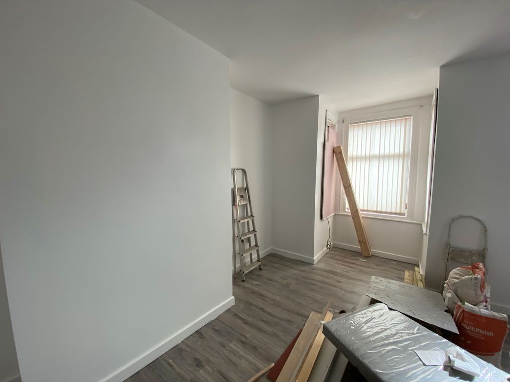 Property photo 3 of 8 Image
