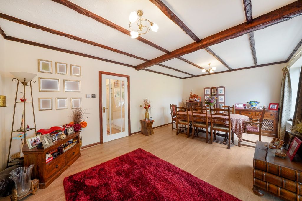 Property photo 2 of 14 4901582