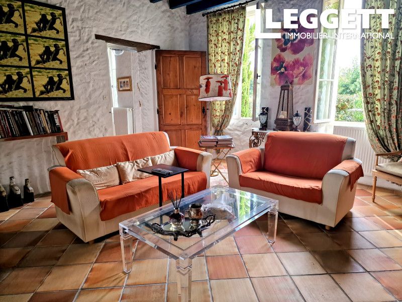 Property photo 3 of 10