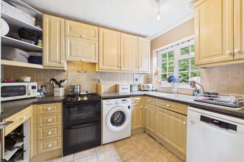 Property photo 3 of 10 Picture No. 06