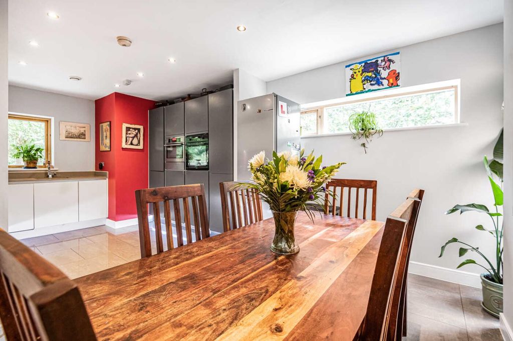 Property photo 3 of 24 Kitchen / Dining Room