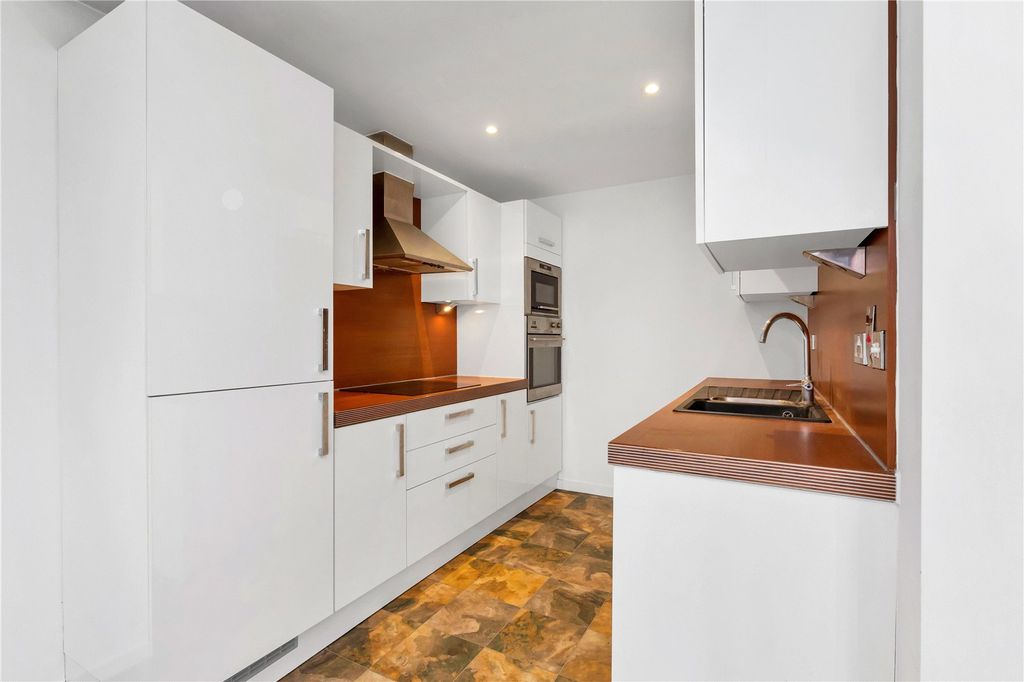 Property photo 3 of 13 Picture No. 12