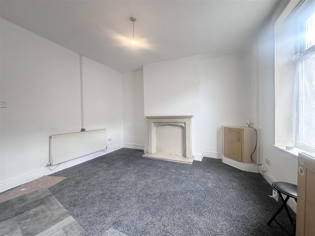 Property photo 2 of 8 Reception Room