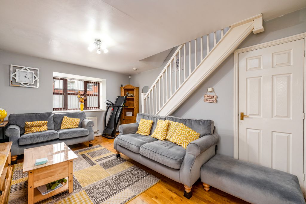 Property photo 3 of 22 03