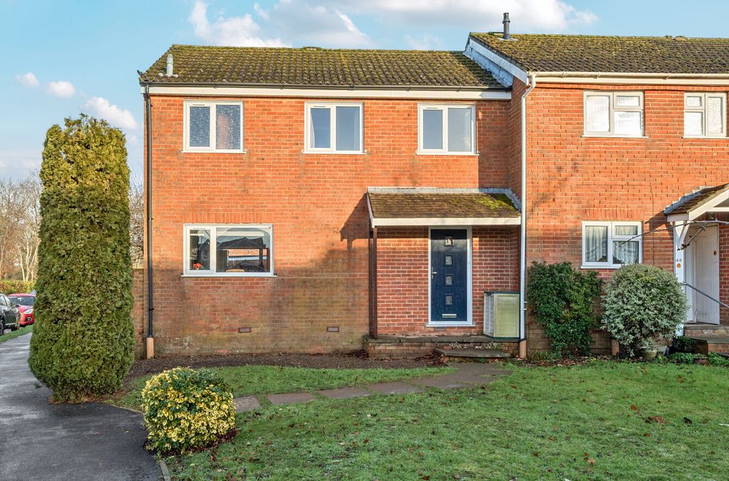 Property photo 1 of 14 1395348-1-695E343...