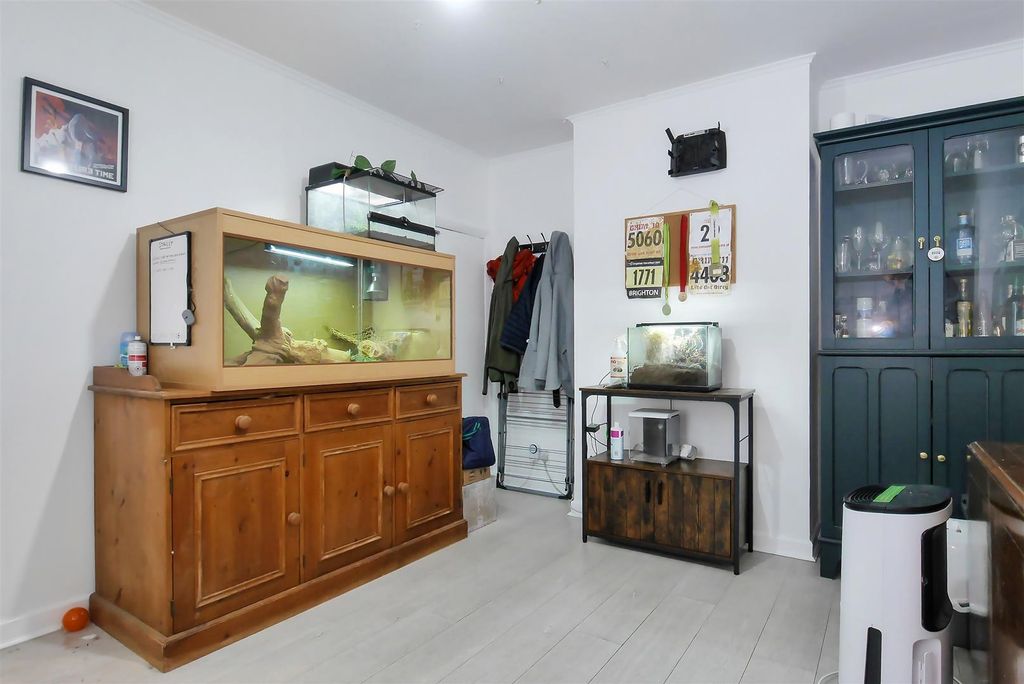 Property photo 3 of 16 P1090228.Jpg