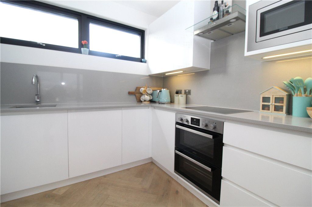 Property photo 3 of 22 Kitchen