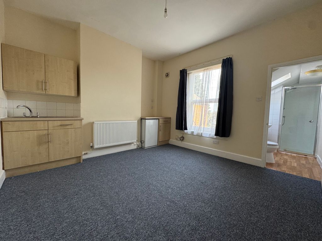 Property photo 1 of 3