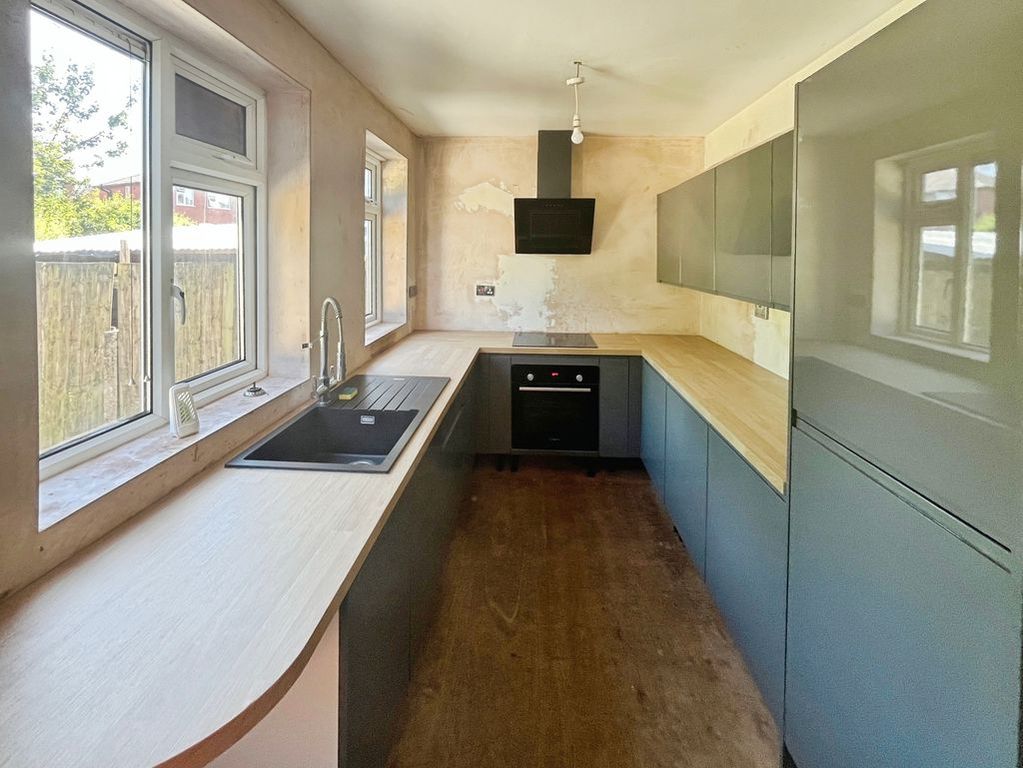 Property photo 2 of 13 Kitchen