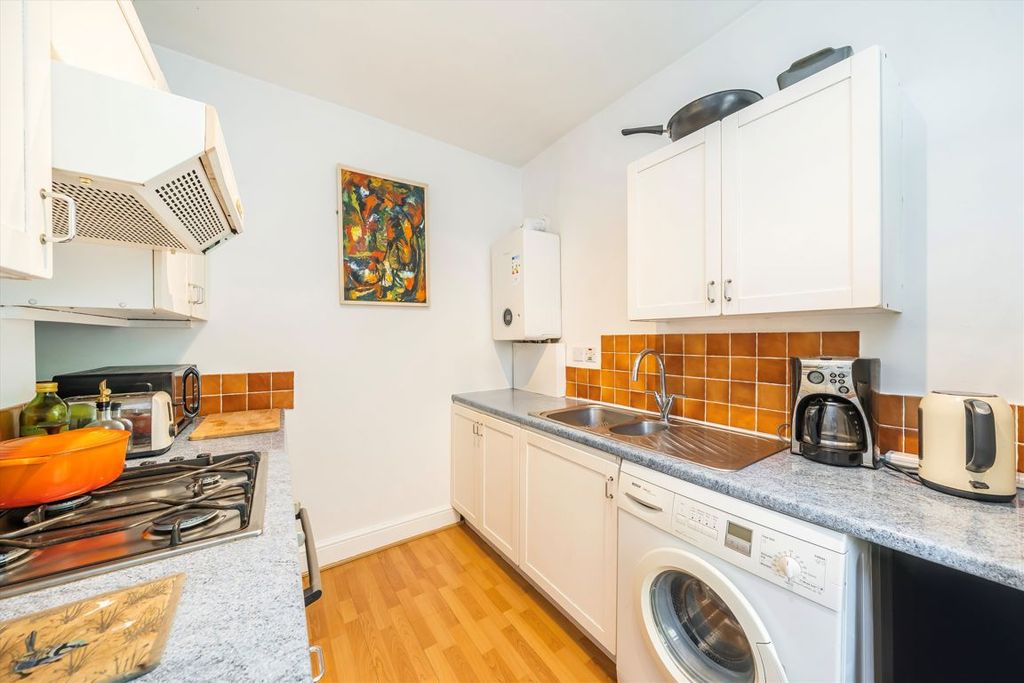 Property photo 3 of 4