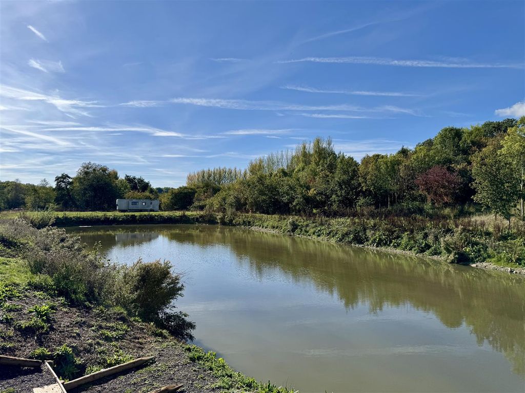 Property photo 2 of 3