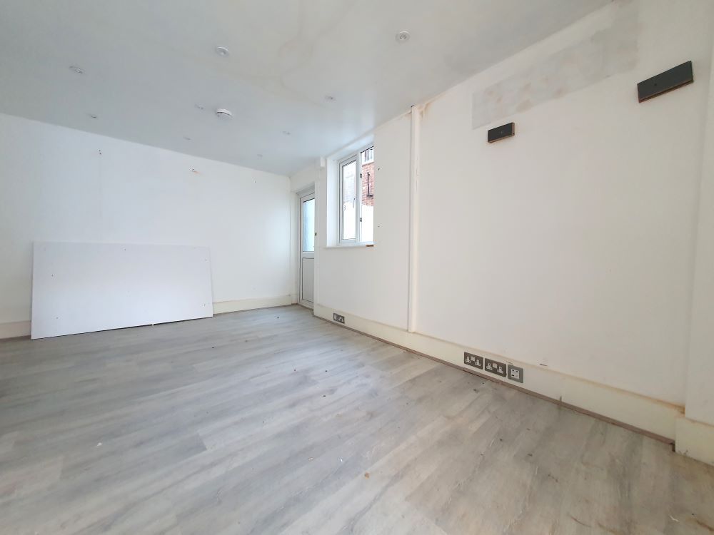 Property photo 3 of 4