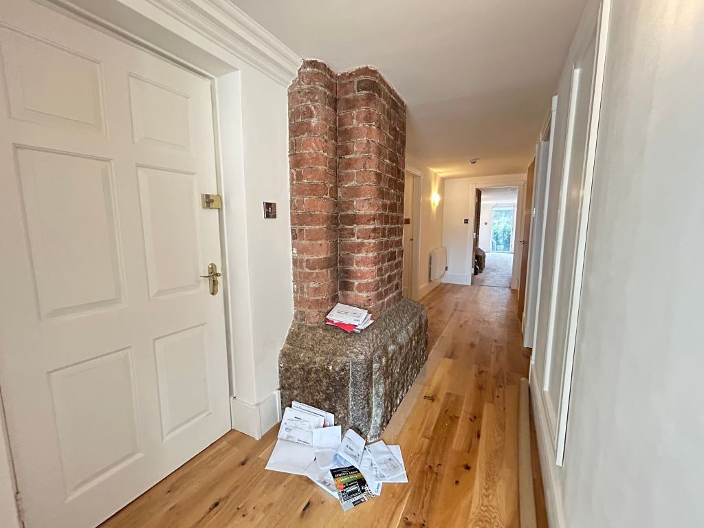 Property photo 2 of 14 Img_8124