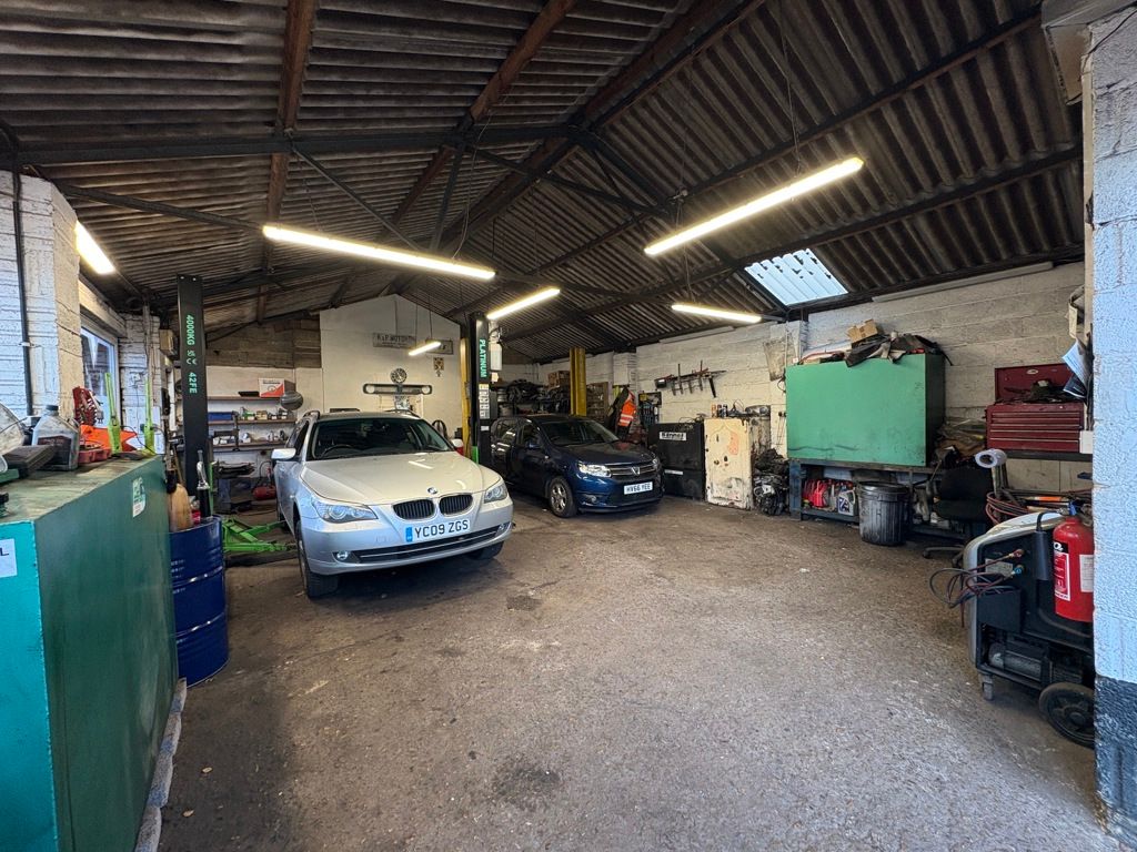 Property photo 2 of 8 Photo 2