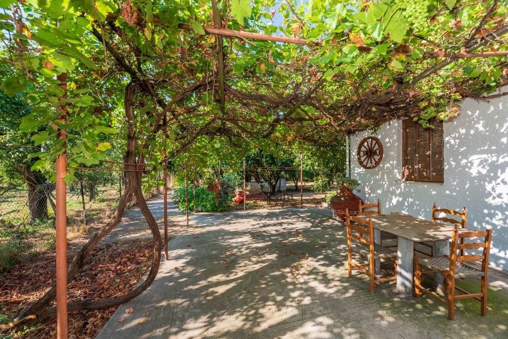Property photo 2 of 32