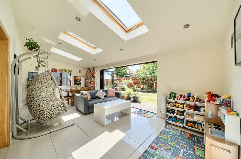 Property photo 2 of 21 13283181168850Bf0393d3