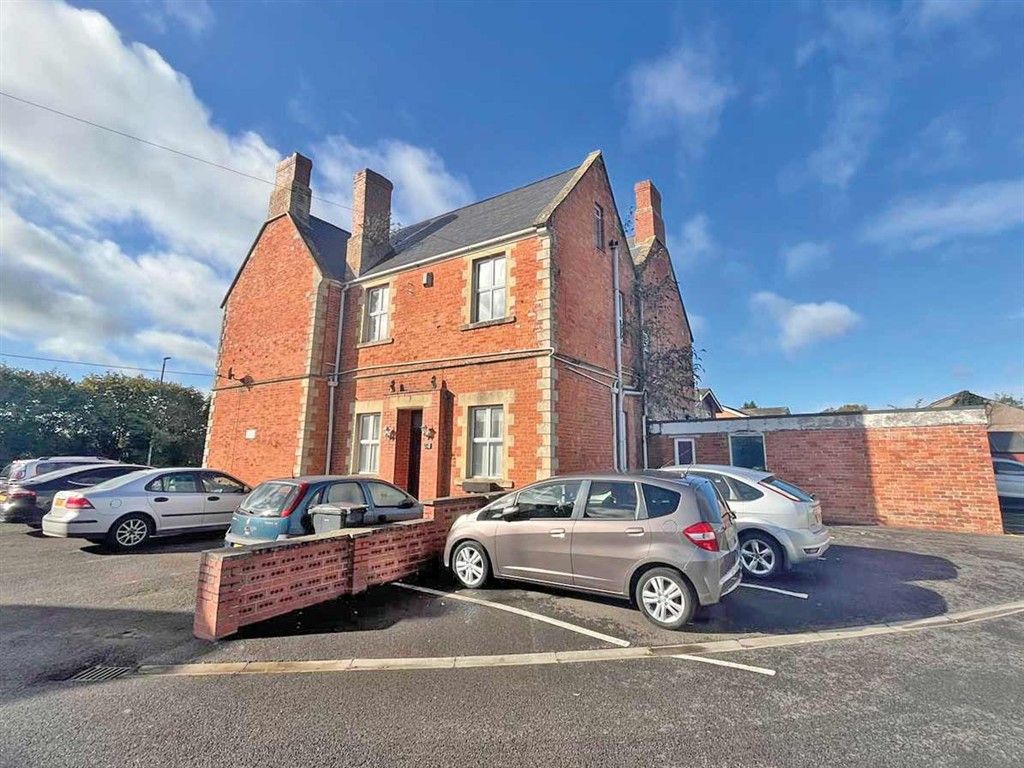 Property photo 2 of 3