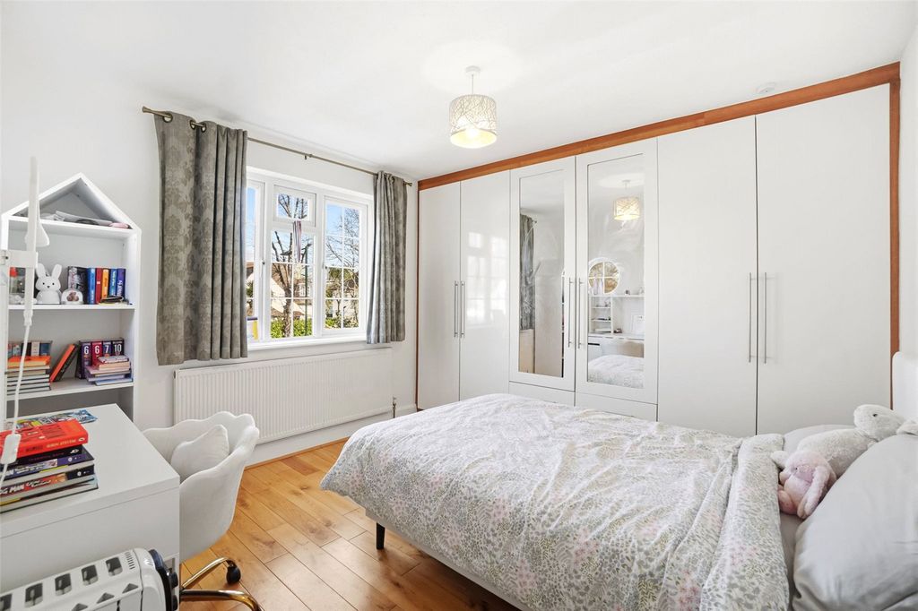 Additional image 11 of 5 bed detached house for saleCourtlands Avenue, Hampton TW12