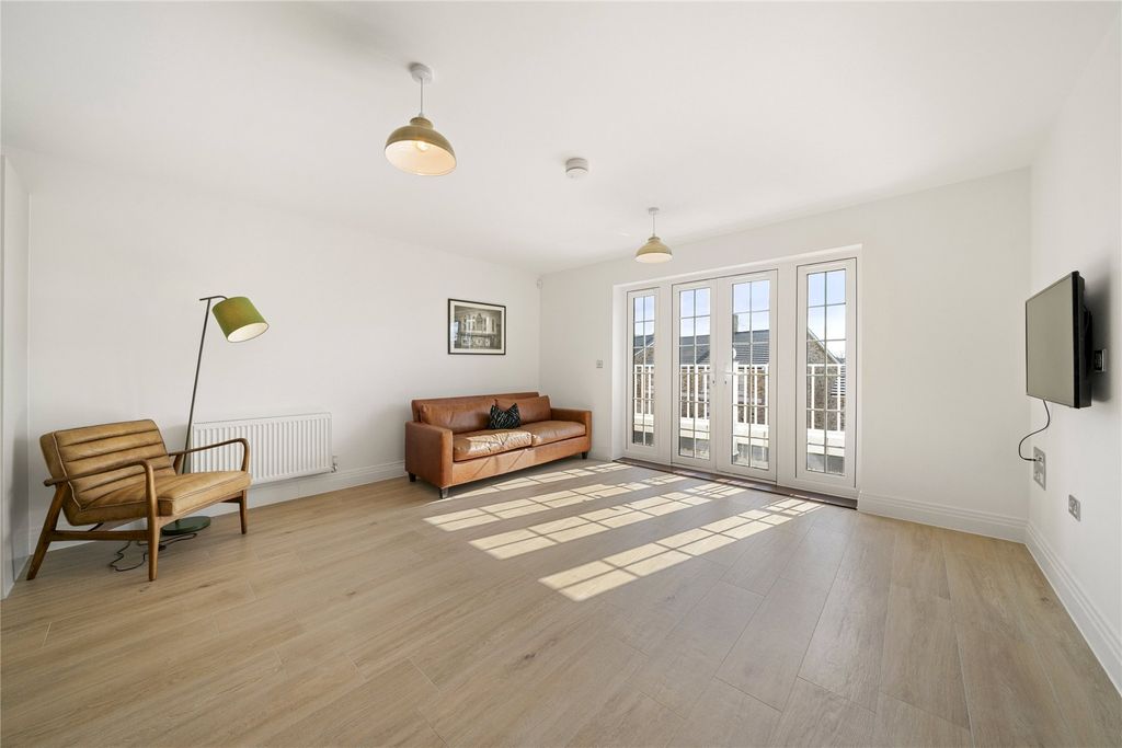 Property photo 3 of 12 Reception Room