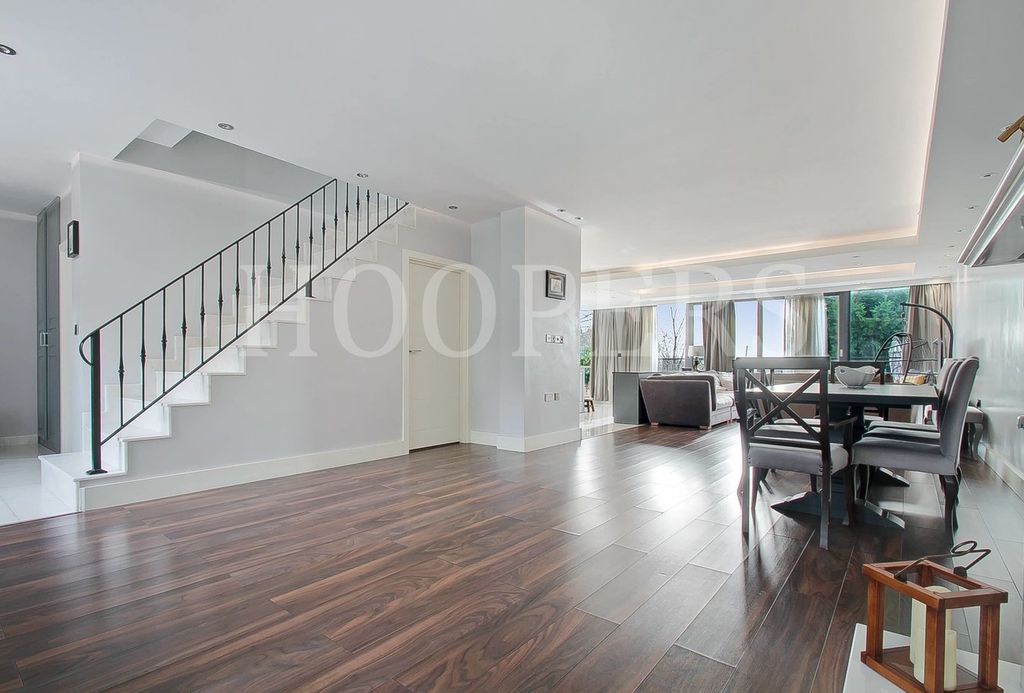 Property photo 1 of 30