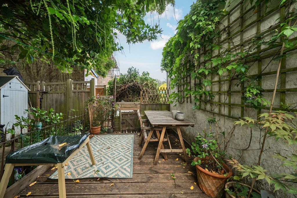 Property photo 3 of 14 Picture No. 17