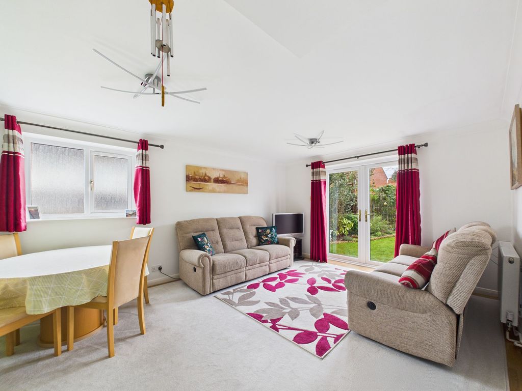 Property photo 2 of 19 Lounge/Dining Room