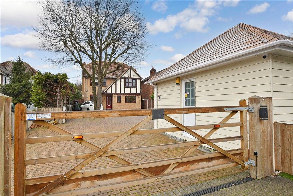 Property photo 1 of 23 External (Web) Safe To Use