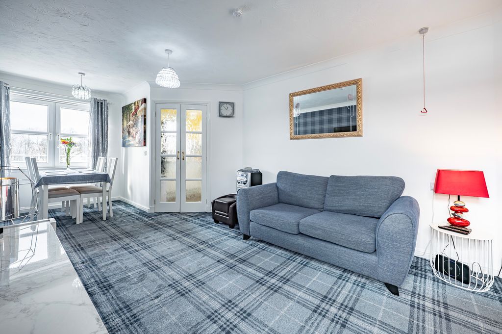 Property photo 3 of 31