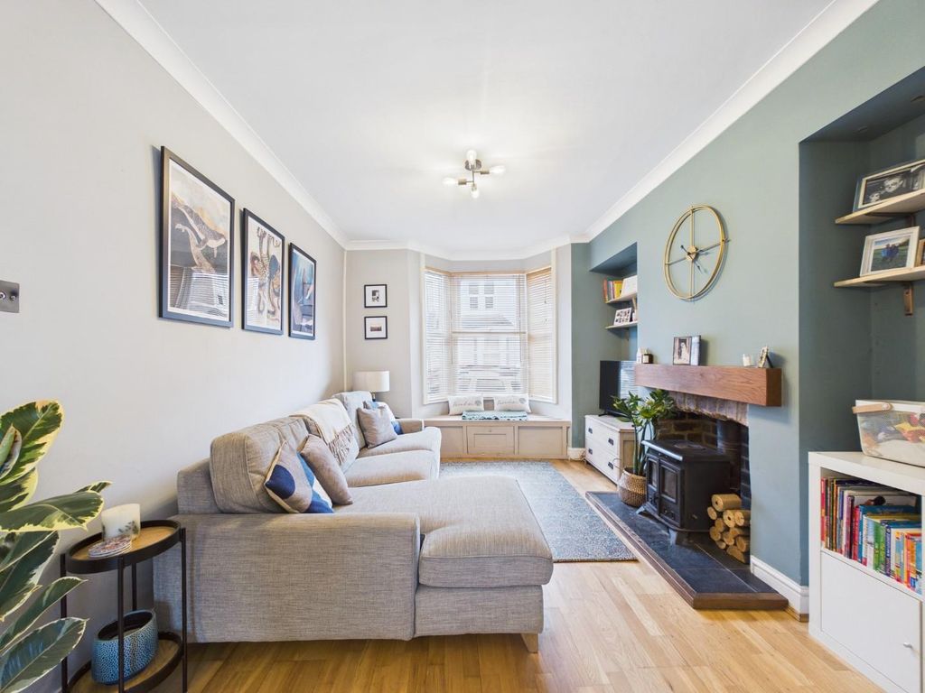 Property photo 1 of 29 Cam01530G0-Pr0384-Still007.Jpg