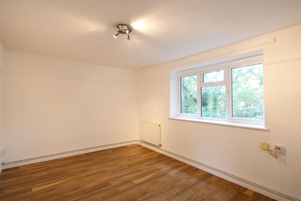 Property photo 2 of 6 Img_2343.Jpg